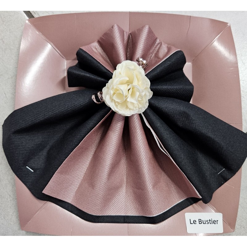 Pliage de serviette "le bustier"