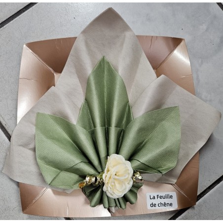 Pliage de serviette "la feuille de chêne"