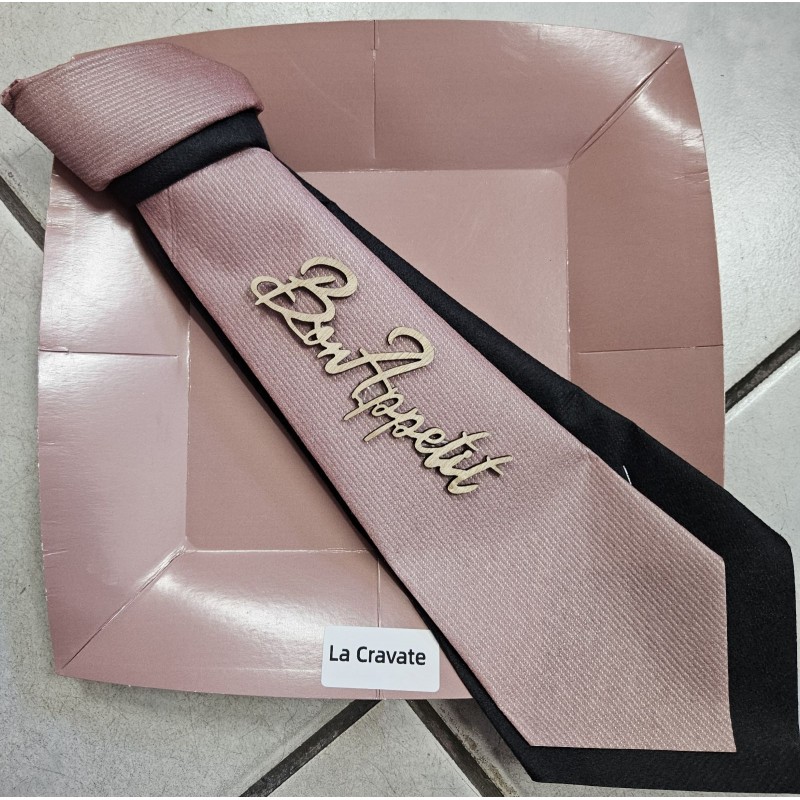 Pliage de serviette "cravate"